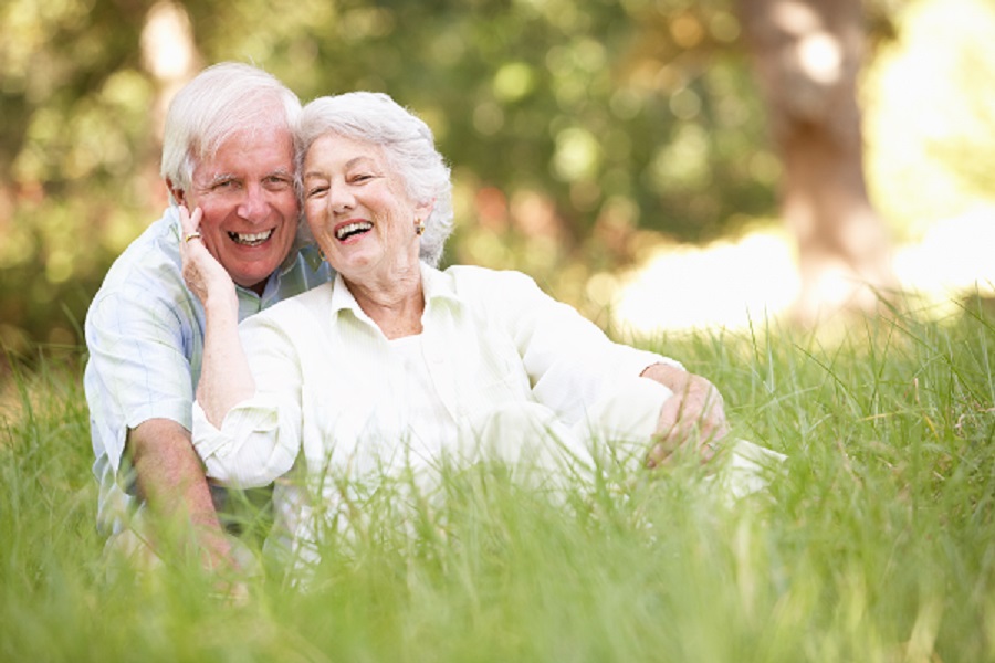 Aging and Dental Health: Don’t Let Time Rob You of the Healthy, Beautiful Smile You Deserve!